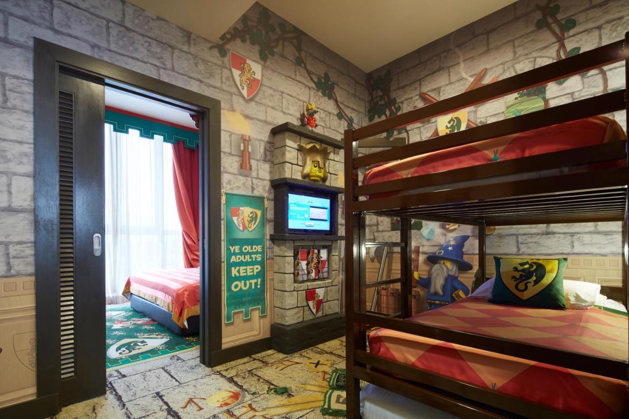 Legoland Malaysia Hotel Нусаяя Екстер'єр фото A Lego themed room at Legoland Florida Resort Hotel
