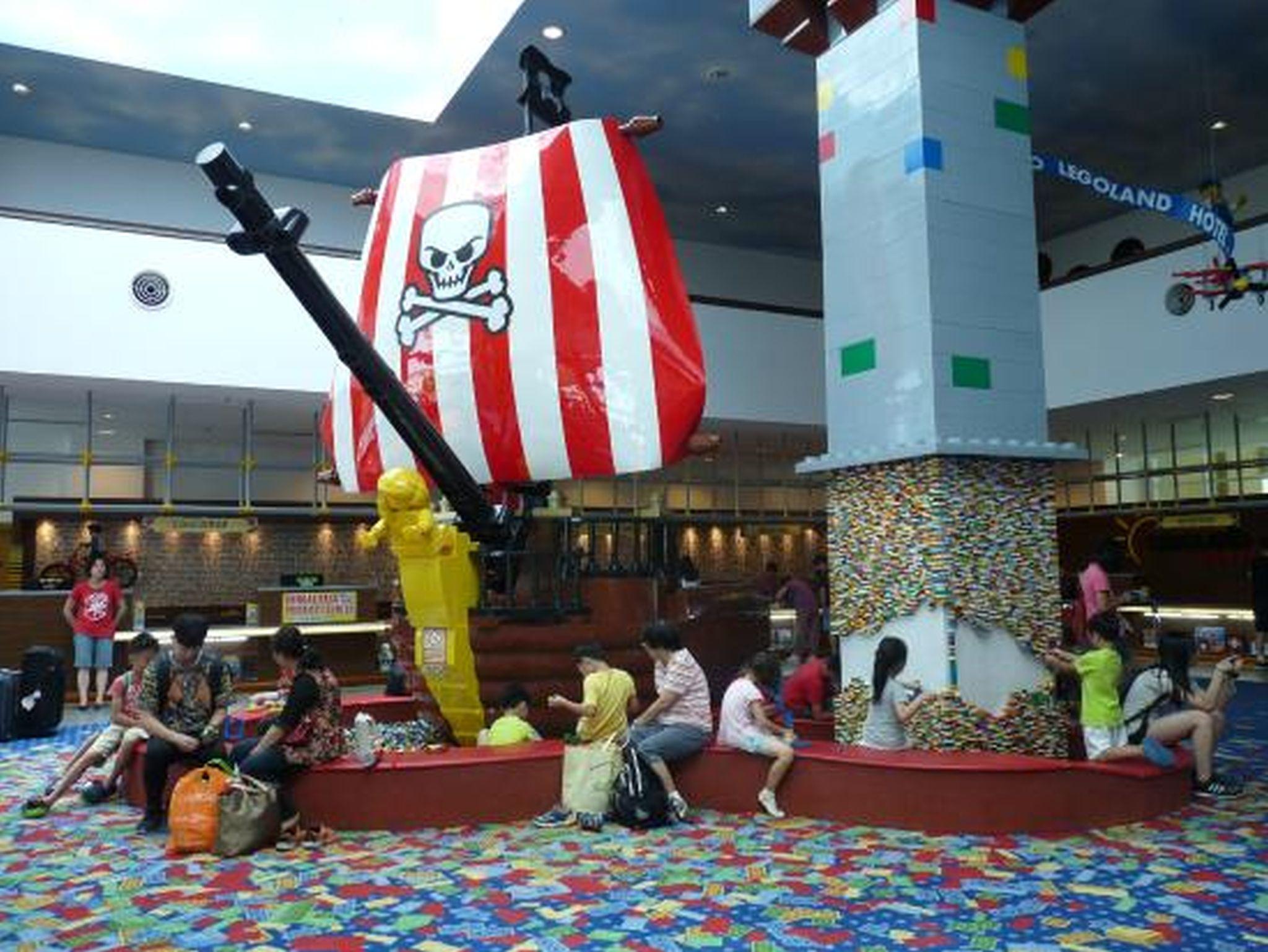 Legoland Malaysia Hotel Нусаяя Екстер'єр фото The interior of Legoland Malaysia Resort