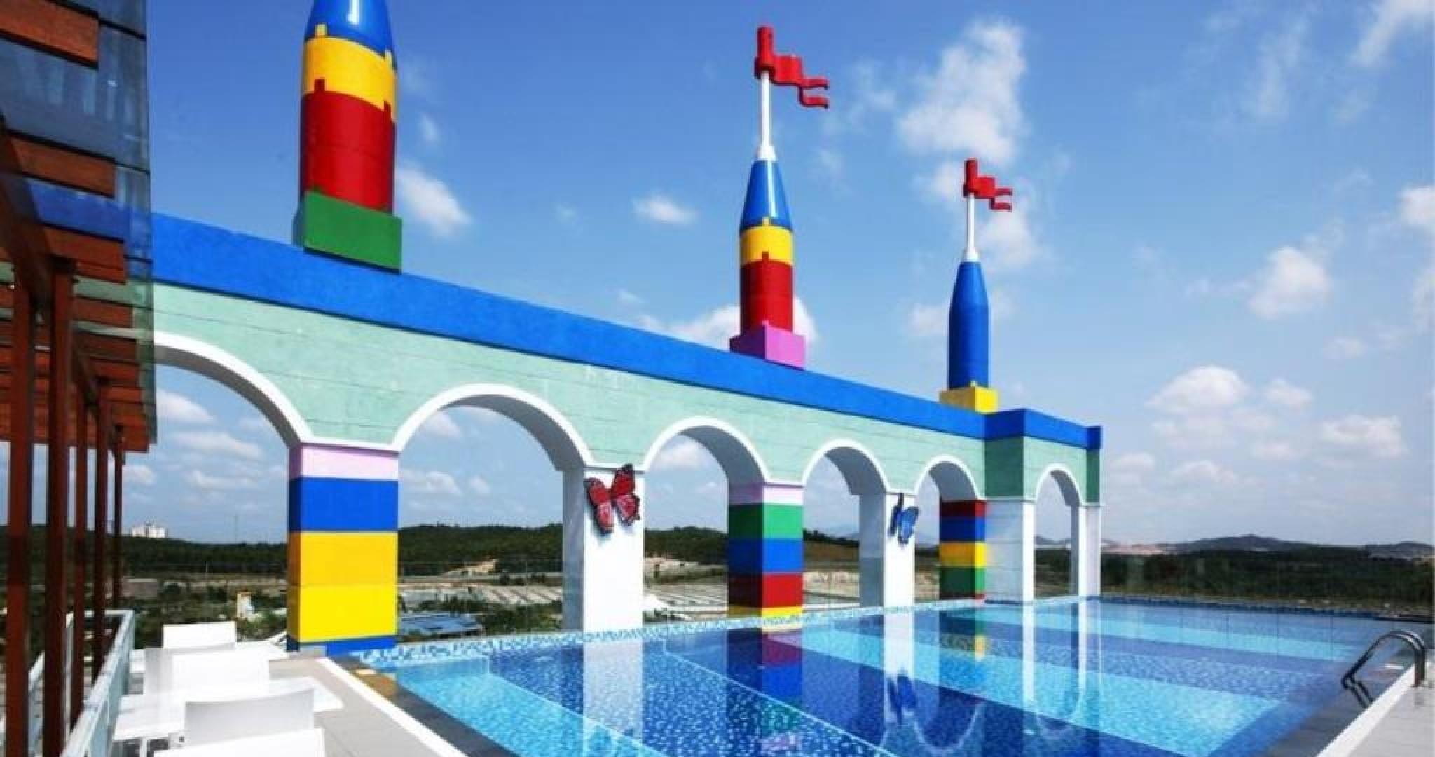 Legoland Malaysia Hotel Нусаяя Екстер'єр фото The bridge at Legoland Florida