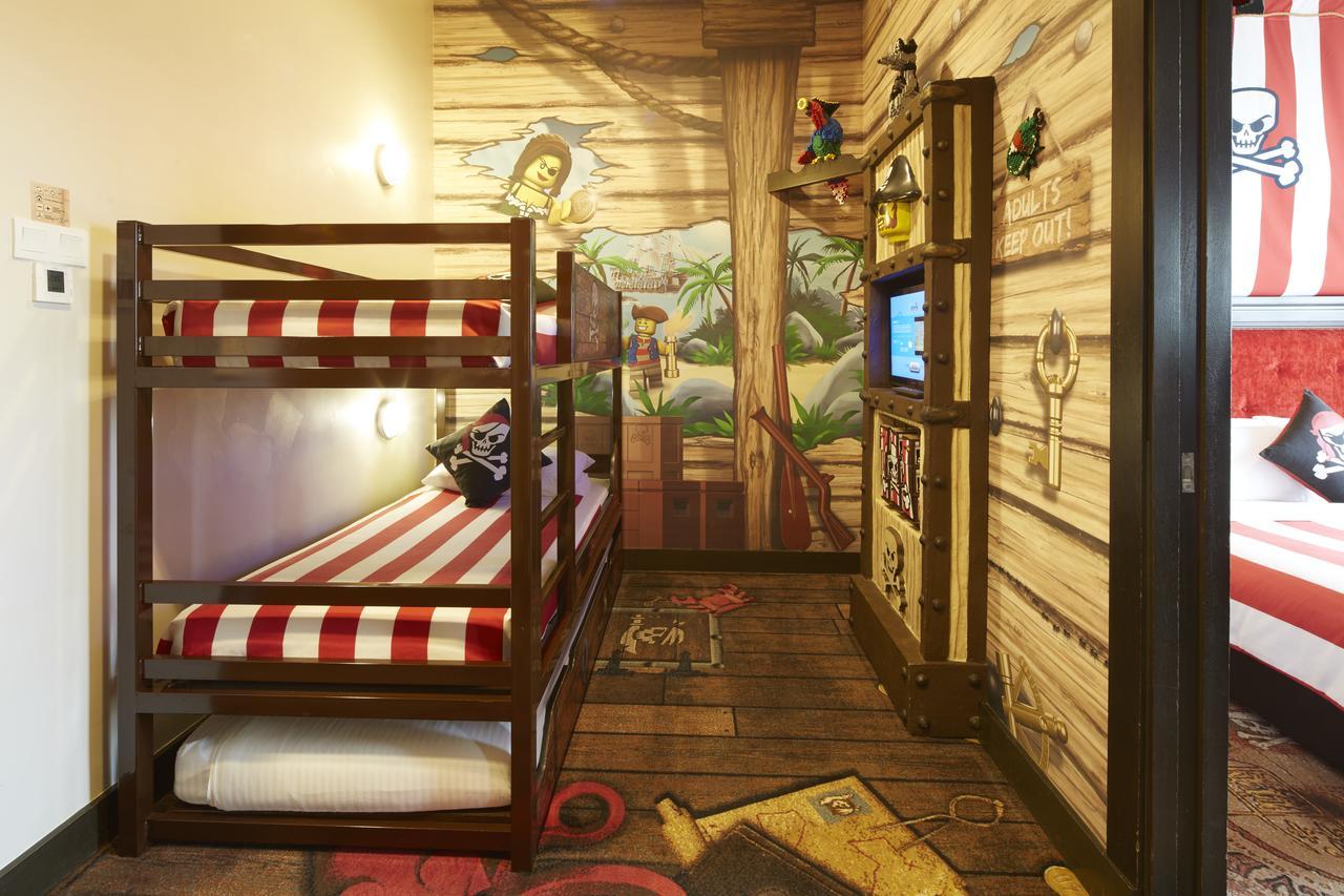 Legoland Malaysia Hotel Нусаяя Екстер'єр фото A bunk bed in a children's room