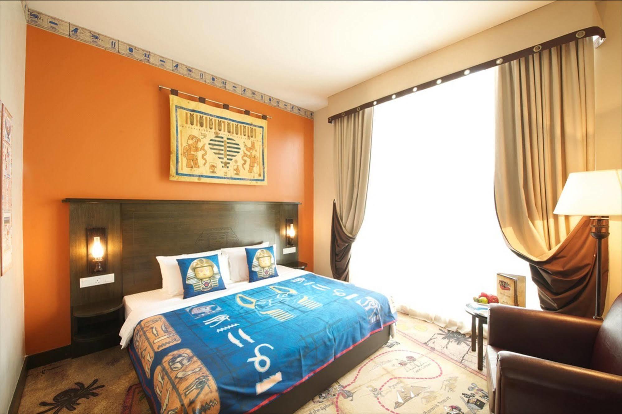 Legoland Malaysia Hotel Нусаяя Екстер'єр фото A room at the hotel